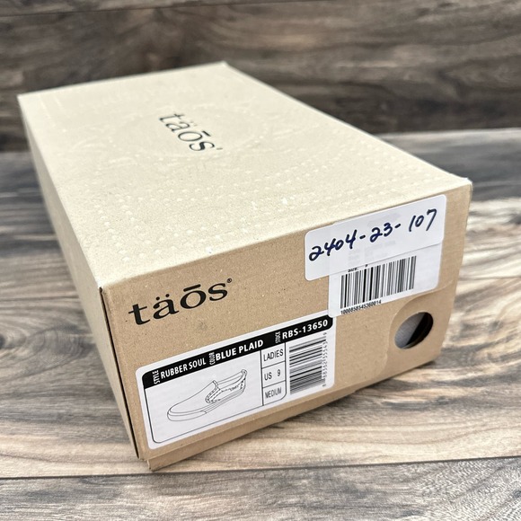 NIB Taos Rubber Soul 9M Blue Plaid Canvas Slip On Comfort Sneakers - Picture 10 of 11